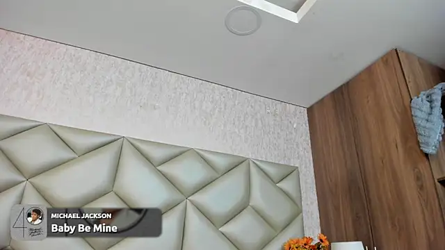 Im gaia online show from 11-20-25, 12:05