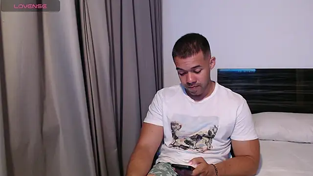 Snapshot of FaustoCock chatting on 03-07-25, 12:58 FaustoCock online show from 03-07-25, 12:58