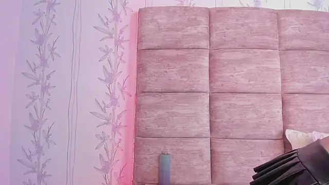 HazelMoret online show from 02-07-25, 06:02