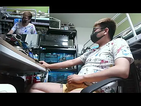 Owl1216 online show from 10-17-25, 10:07