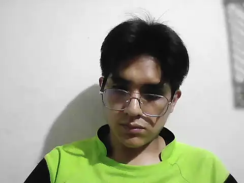 Snapshot of HardDick2 chatting on 02-24-26, 04:43 HardDick2 online show from 02-24-26, 04:43