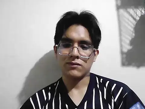 Snapshot of HardDick2 chatting on 03-03-26, 06:30 HardDick2 online show from 03-03-26, 06:30