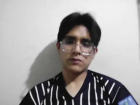 Snapshot of HardDick2 chatting on 03-05-26, 05:03 HardDick2 online show from 03-05-26, 05:03