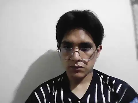 Snapshot of HardDick2 chatting on 03-09-26, 05:11 HardDick2 online show from 03-09-26, 05:11