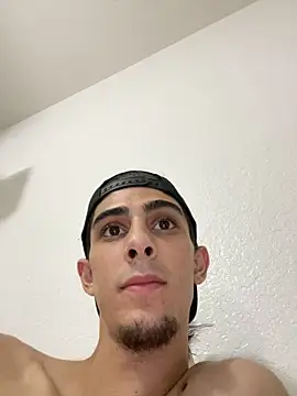 Snapshot of kennylove420 chatting on 09-22-25, 07:10 kennylove420 online show from 09-22-25, 07:10