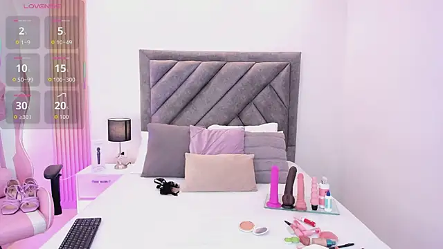 ValeryPettry 1 online show from 10-01-25, 01:06