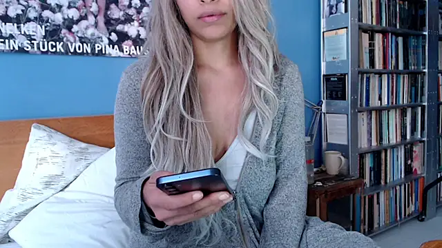 liadivina online show from 02-14-26, 04:26