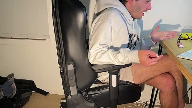 Snapshot of Dylansd chatting on 12-23-24, 09:49 Dylansd online show from 12-23-24, 09:49