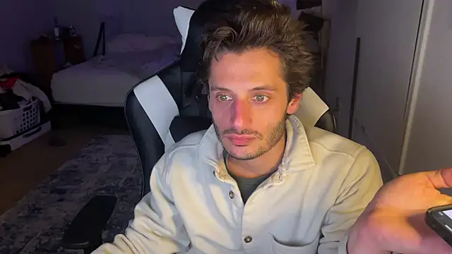 Snapshot of Dylansd chatting on 12-27-24, 08:24 Dylansd online show from 12-27-24, 08:24