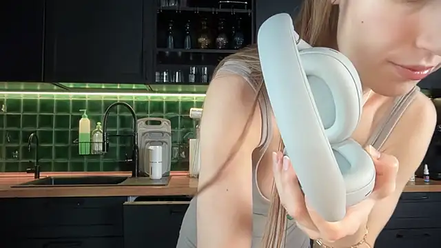 solar bella online show from 02-20-26, 06:37