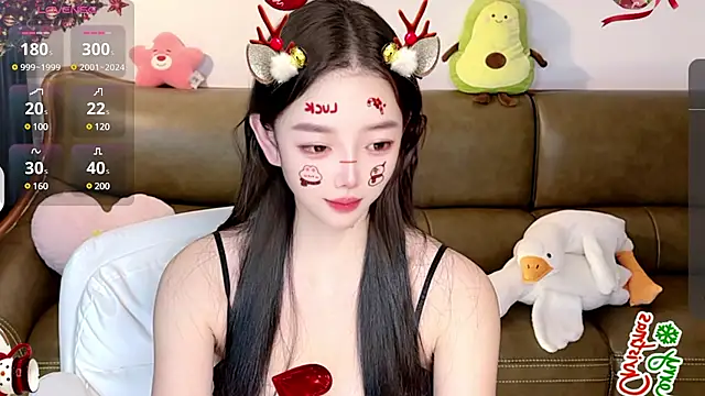 Snapshot of Yilin1999 chatting on 12-24-24, 03:58 Yilin1999 online show from 12-24-24, 03:58