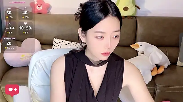 Snapshot of Yilin1999 chatting on 03-10-25, 03:20 Yilin1999 online show from 03-10-25, 03:20