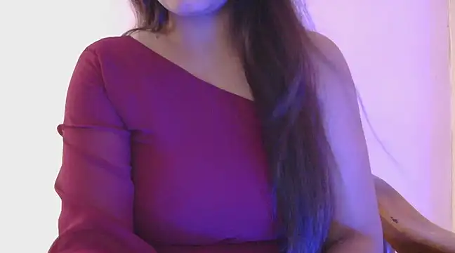 Snapshot of diva-22 chatting on 03-07-25, 10:45 diva-22 online show from 03-07-25, 10:45