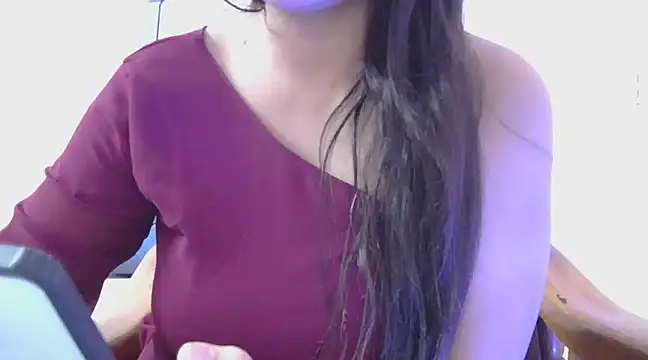 Snapshot of diva-22 chatting on 03-07-25, 03:39 diva-22 online show from 03-07-25, 03:39