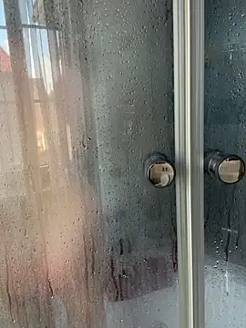 LisaElfy online show from 03-17-26, 01:36