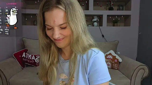 Snapshot of LinaCristonsen chatting on 11-28-25, 05:15 LinaCristonsen online show from 11-28-25, 05:15