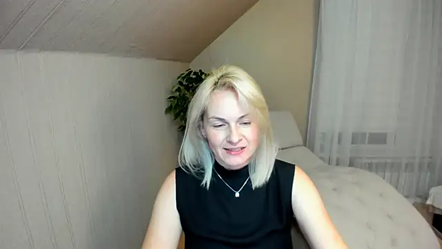 Snapshot of Alicee_Gracee chatting on 12-15-24, 07:10 Alicee Gracee online show from 12-15-24, 07:10