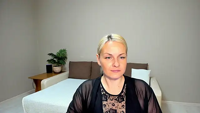 Snapshot of Alicee_Gracee chatting on 01-30-25, 01:42 Alicee Gracee online show from 01-30-25, 01:42