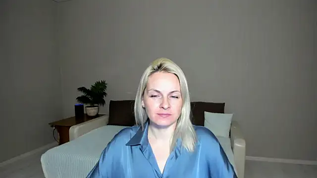 Snapshot of Alicee_Gracee chatting on 01-31-25, 07:40 Alicee Gracee online show from 01-31-25, 07:40