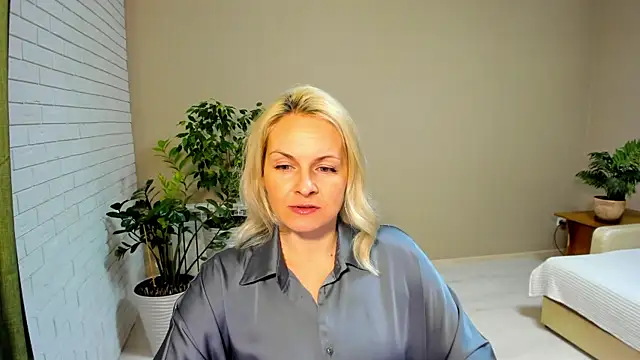 Snapshot of Alicee_Gracee chatting on 02-01-25, 07:23 Alicee Gracee online show from 02-01-25, 07:23