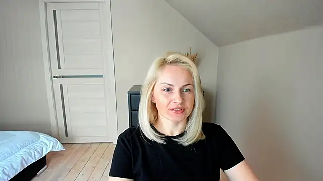 Snapshot of Alicee_Gracee chatting on 02-27-25, 01:17 Alicee Gracee online show from 02-27-25, 01:17