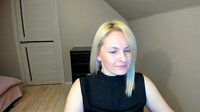 Snapshot of Alicee_Gracee chatting on 03-09-25, 06:43 Alicee Gracee online show from 03-09-25, 06:43