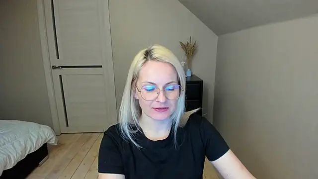 Snapshot of Alicee_Gracee chatting on 03-16-25, 06:55 Alicee Gracee online show from 03-16-25, 06:55