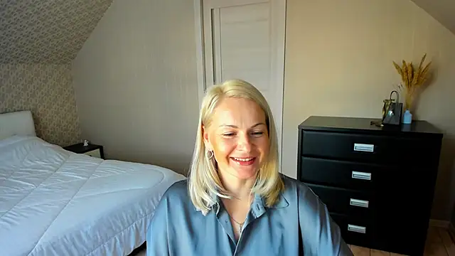 Snapshot of Alicee_Gracee chatting on 11-14-25, 07:07 Alicee Gracee online show from 11-14-25, 07:07