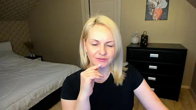 Snapshot of Alicee_Gracee chatting on 11-30-25, 07:18 Alicee Gracee online show from 11-30-25, 07:18