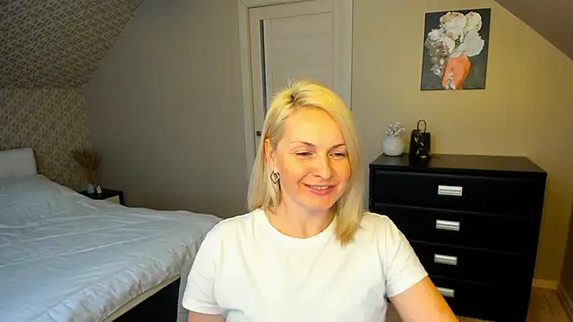 Snapshot of Alicee_Gracee chatting on 12-01-25, 09:25 Alicee Gracee online show from 12-01-25, 09:25