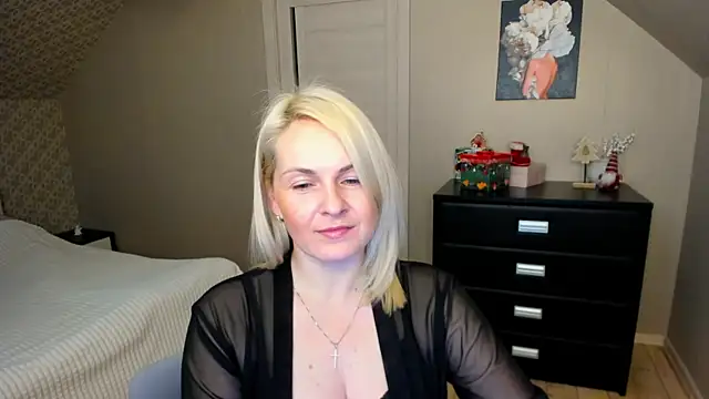 Snapshot of Alicee_Gracee chatting on 12-05-25, 08:38 Alicee Gracee online show from 12-05-25, 08:38