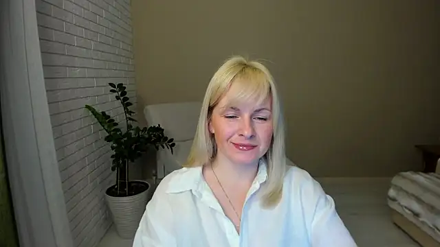 Alicee Gracee online show from 02-15-26, 04:58