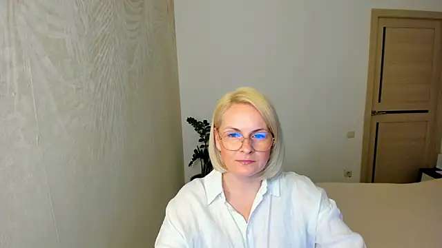 Alicee Gracee online show from 04-14-26, 06:47