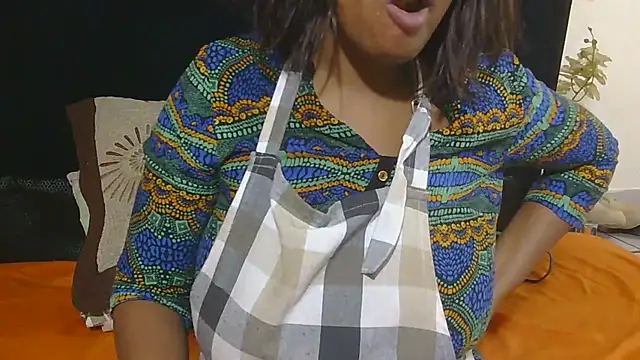 MaximTease24 online show from 09-19-25, 06:30