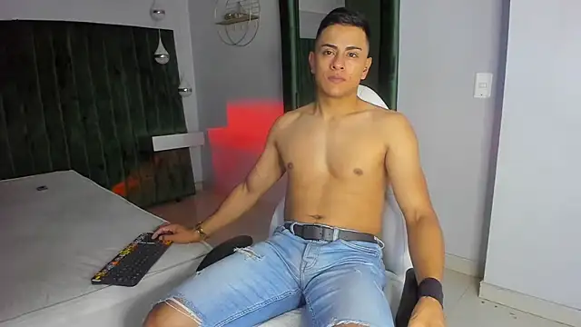 Lucii fer  online show from 11-13-25, 11:53