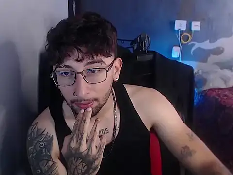 Snapshot of Dereck_Dickson chatting on 10-22-25, 05:13 Dereck Dickson online show from 10-22-25, 05:13