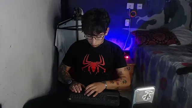 Snapshot of Dereck_Dickson chatting on 11-29-25, 03:09 Dereck Dickson online show from 11-29-25, 03:09