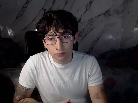 Snapshot of Dereck_Dickson chatting on 04-04-26, 02:32 Dereck Dickson online show from 04-04-26, 02:32