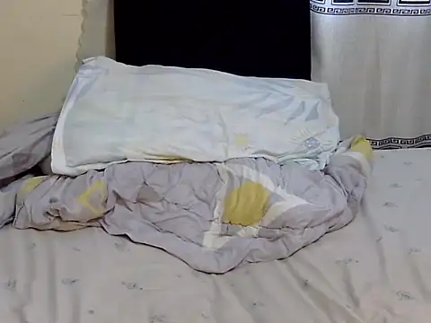Snapshot of Sassyever chatting on 05-26-26, 12:23 Sassyever online show from 05-26-26, 12:23