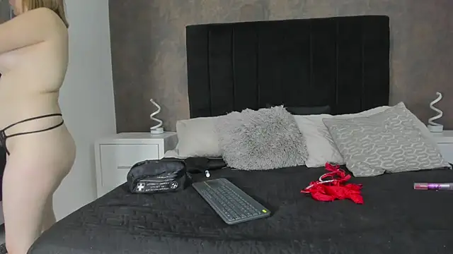 Snapshot of NaxaAndLexi_ chatting on 02-08-25, 02:16 NaxaAndLexi  online show from 02-08-25, 02:16