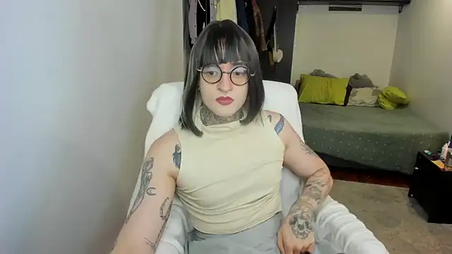 ShiiraVelkor online show from 11-06-25, 08:43