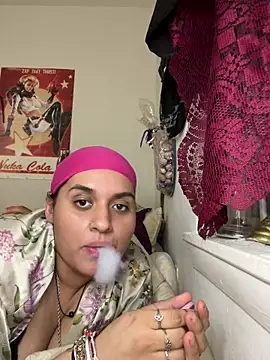 ChubbyBunny69420 online show from 12-06-24, 07:10