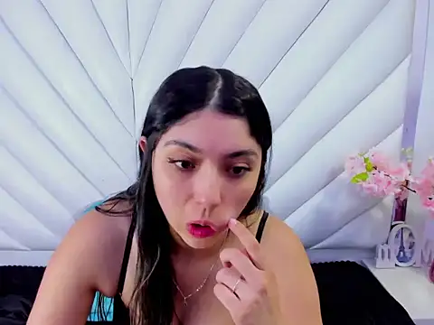Snapshot of Lucy_Anall_ chatting on 06-10-26, 11:03 Lucy Anall online show from 06-10-26, 11:03