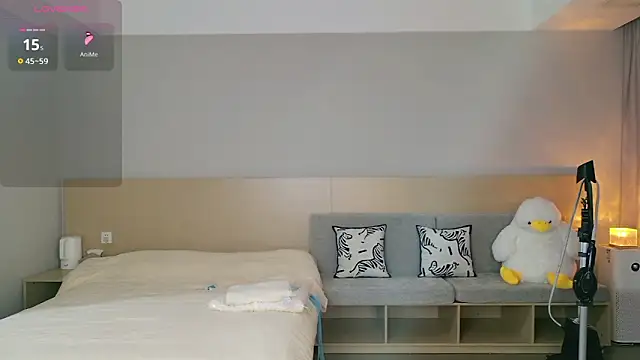 Lucky-baby online show from 10-22-25, 01:00