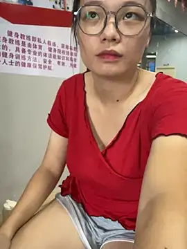 Snapshot of Bella0815 chatting on 09-14-25, 06:56 Bella0815 online show from 09-14-25, 06:56