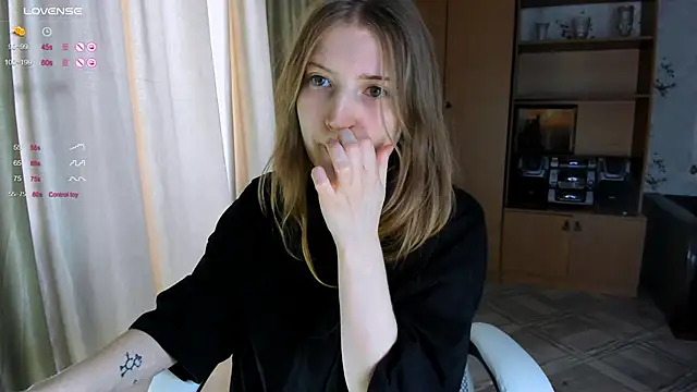 princessaalicc online show from 11-22-25, 07:51