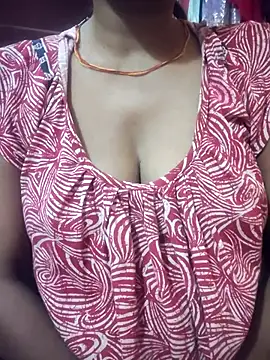 Snapshot of Hot-Anuska chatting on 10-30-25, 07:03 Hot-Anuska online show from 10-30-25, 07:03