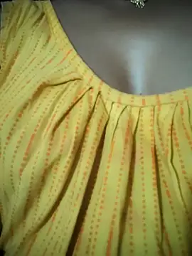 Snapshot of Hot-Anuska chatting on 11-05-25, 03:50 Hot-Anuska online show from 11-05-25, 03:50