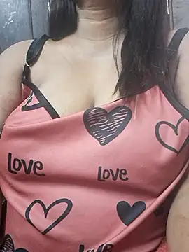 Snapshot of Hot-Anuska chatting on 01-12-26, 04:56 Hot-Anuska online show from 01-12-26, 04:56