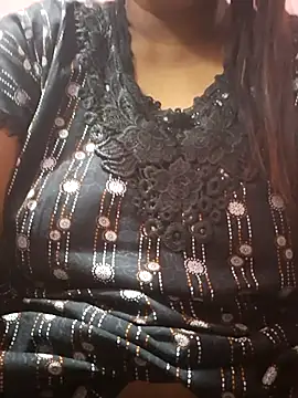 Snapshot of Hot-Anuska chatting on 03-07-26, 06:05 Hot-Anuska online show from 03-07-26, 06:05